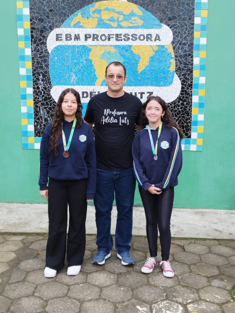 Escola Básica Municipal Adélia Lutz recebe prêmio Nacional
