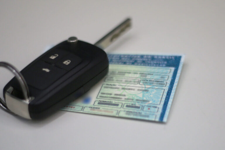 Detran de SC abre edital para credenciamento de novos examinadores de trânsito