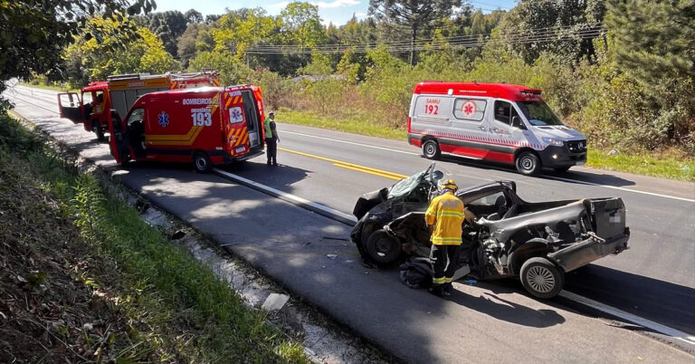 Motorista fica encarcerado em acidente na BR 280
