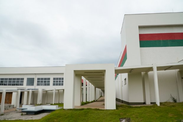 Escolas cívico-militares expandem ensino da disciplina e valores sociais