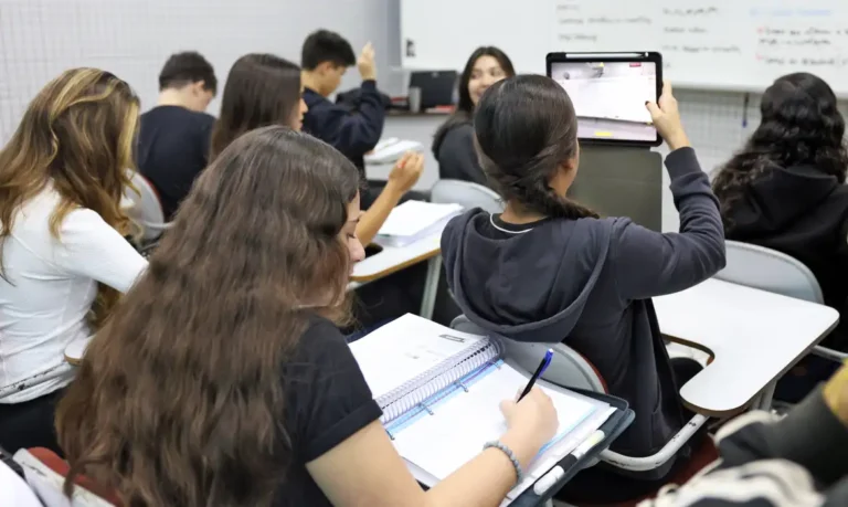 Cartilha de redação do Enem 2025 está disponível para consulta