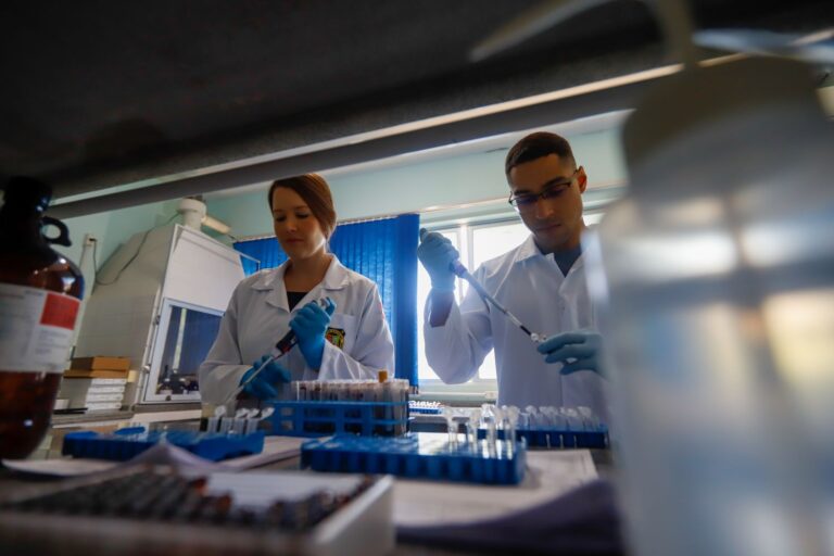 Governador autoriza concurso público para perito oficial da Polícia Científica de SC