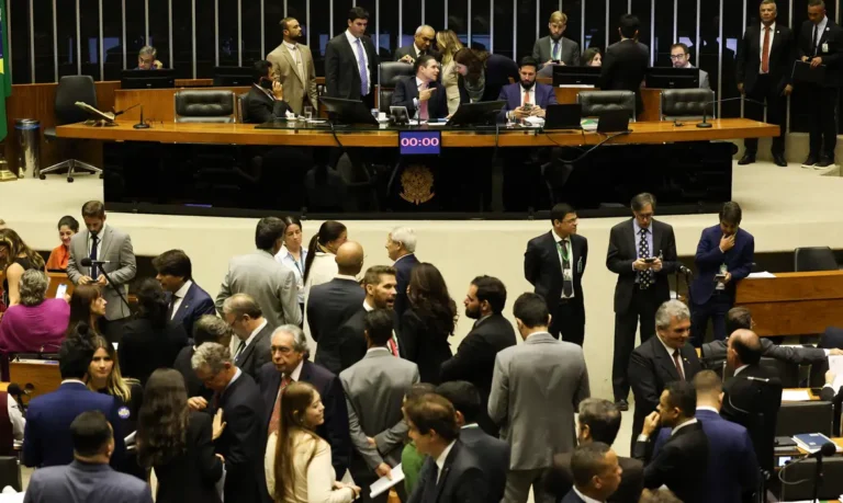 Câmara aprova ampliação gradual da licença-paternidade0