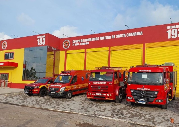 Quartéis do CBMSC recebem nova pintura e corporação prevê economia de mais de R$ 39 milhões