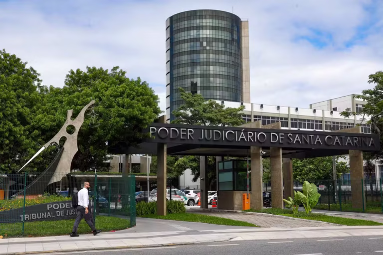TJSC abre concurso público para diversas áreas com salários de até R$ 10 mil; veja cargos