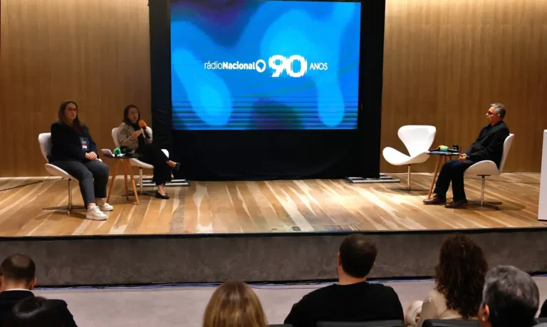 Rádio Nacional celebra 90 anos com memória e digitalização
