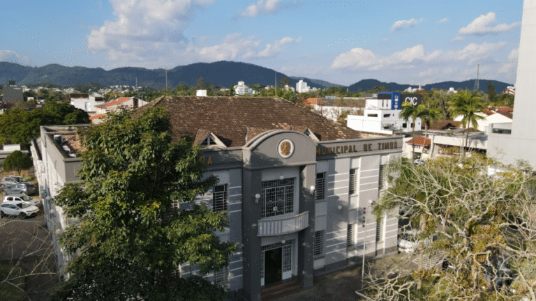 Prefeitura de Timbó abre Concurso Público com centenas de vagas para diversas áreas