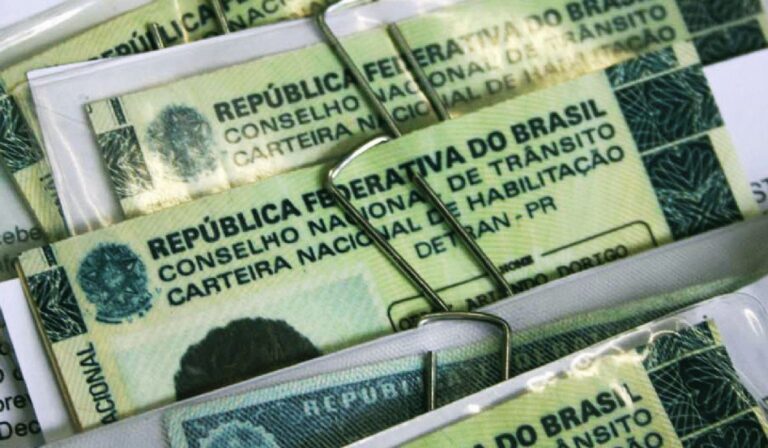 CNH 2026: governo altera regras de renovação para motoristas acima de 50 anos