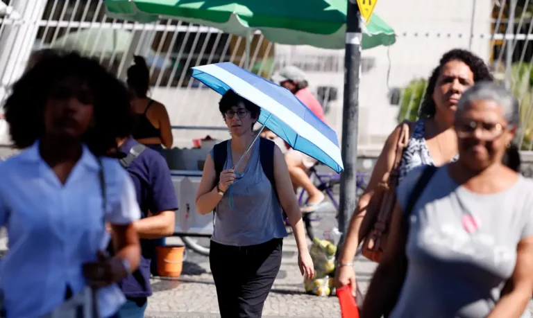 Salário mínimo poderá subir para R$ 1.741 em 2027