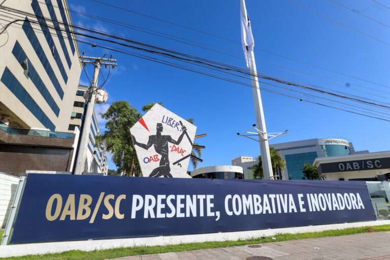 OAB/SC pressiona Senado por impeachments e STF por afastamentos